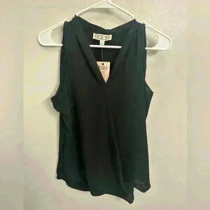 Pink Rose black womans medium tank top NWT